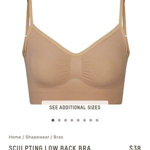 SKIMS NEVER WORN SCULPTING LOW BACK BRA S/M